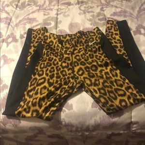 Nike dri-fit leggings small